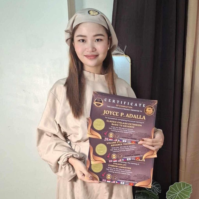 Joyce, the artist behind Idoleyezed